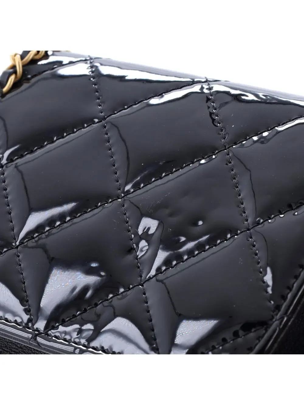 Chanel Heart Chain Flap Bag Quilted #206223C45B